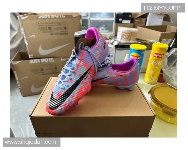 探索Nike刺客足球鞋的卓越性能与时尚设计带来的全新踢球体验